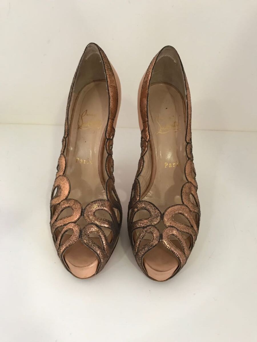 Sapato Louboutin metalizado sola 37,5