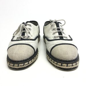 Sapato Chanel Bege e Preto Tam. 39