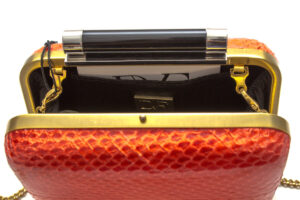 Clutch DVF vermelha python