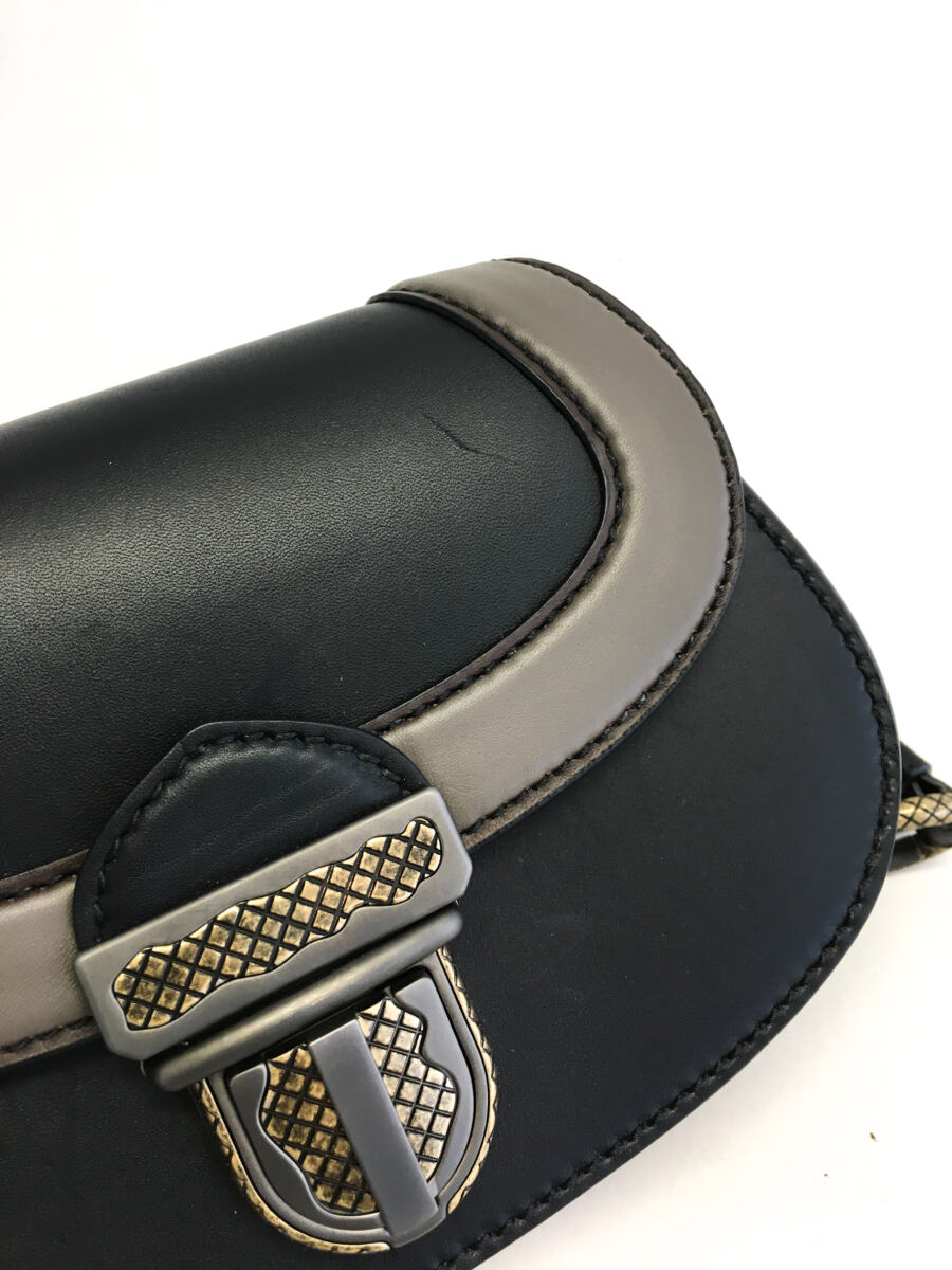 Bolsa Bottega Veneta The City Knot Preta Pequena