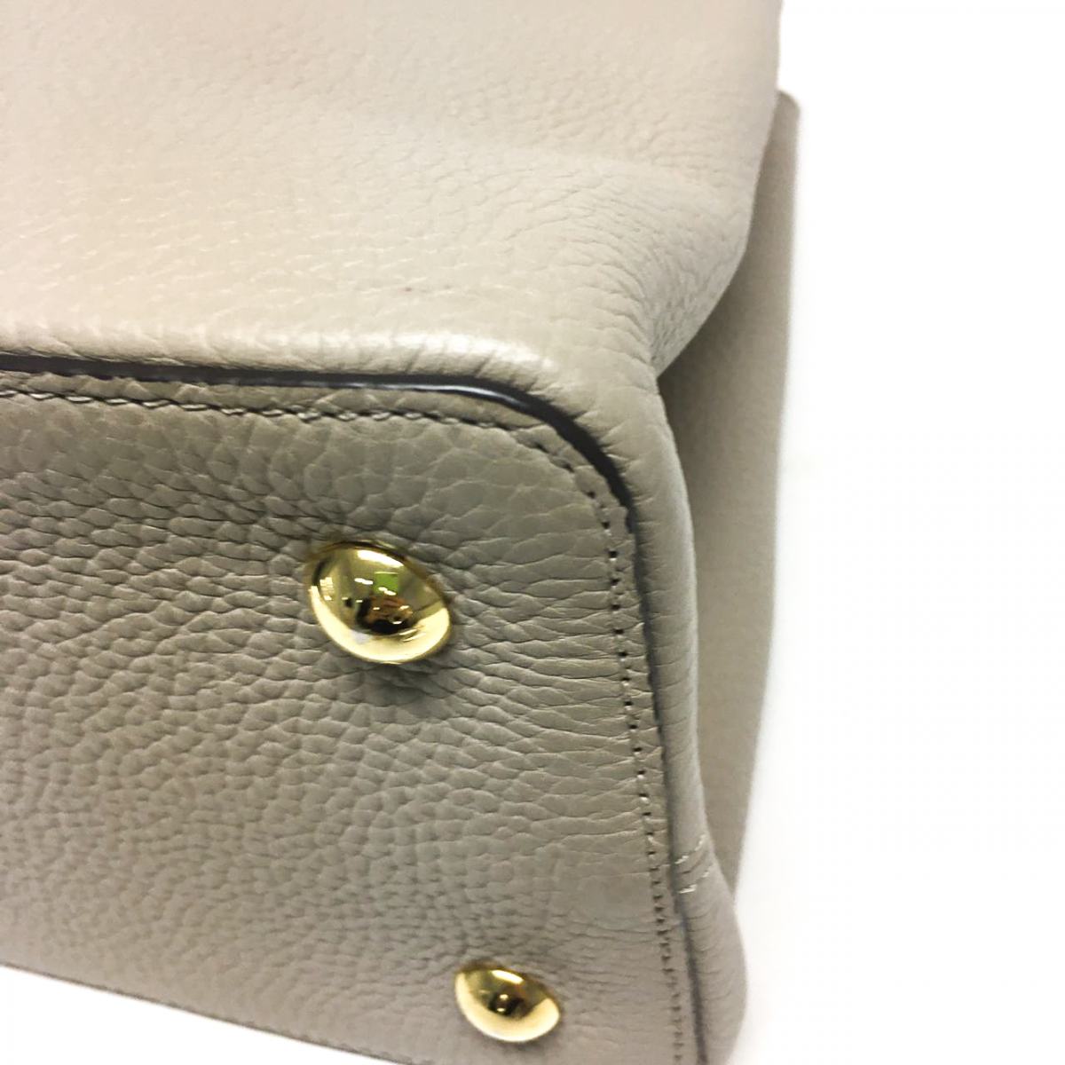 Bolsa Louis Vuitton Capucines Bege Grande