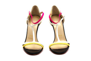 Sandália Louboutin Dourada e Colorida Tam. 36