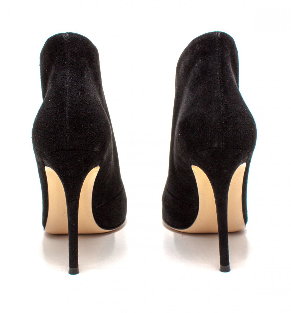 Sapato Gianvito Rossi Camurça Preto Tam. 40