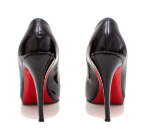 Sapato Louboutin Peep Toe Preto Verniz Tam. 38,5