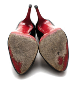 Sapato Louboutin Peep Toe Preto Verniz Tam. 38,5
