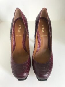 Sandália Fendi vinho, sola 37,5