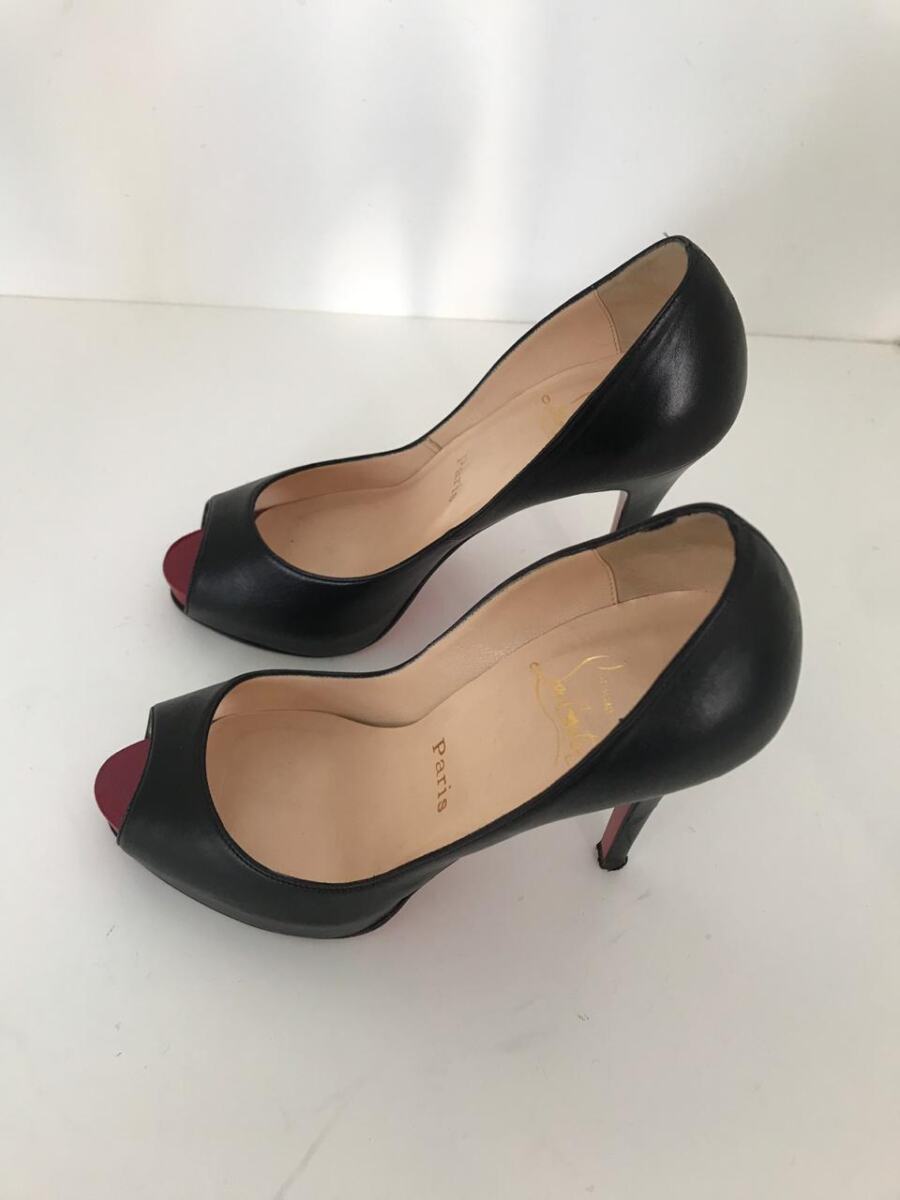 Sapato Louboutin preto sola 36,5