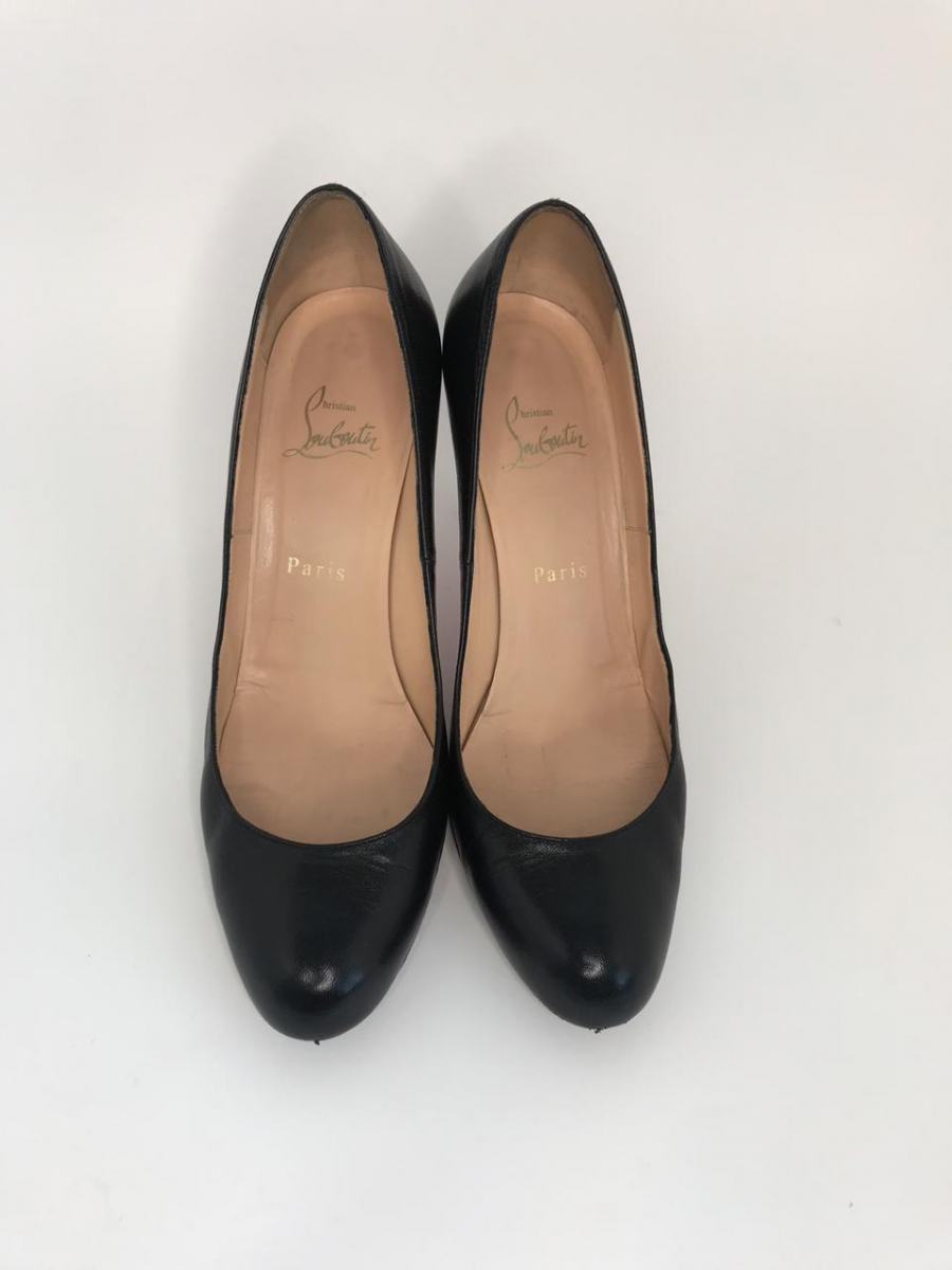 Sapato Louboutin sola 38,5